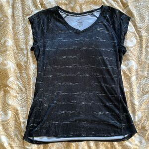 Women’s Nike Dri Fit work out top size medium